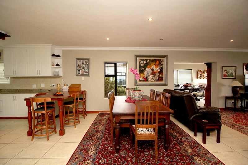 5 Bedroom Property for Sale in Village On Sea Western Cape